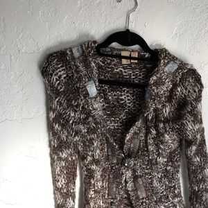 Buckle large sweater